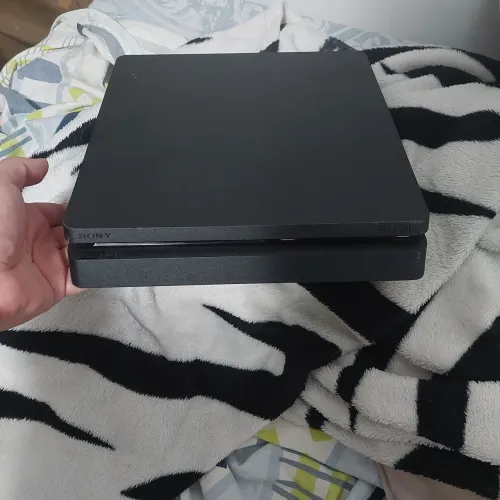 Ps4 slim 1tb