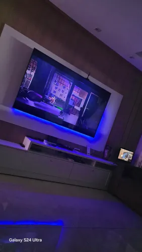 Vendo 3 tvs 75..65..55..faço preço bom