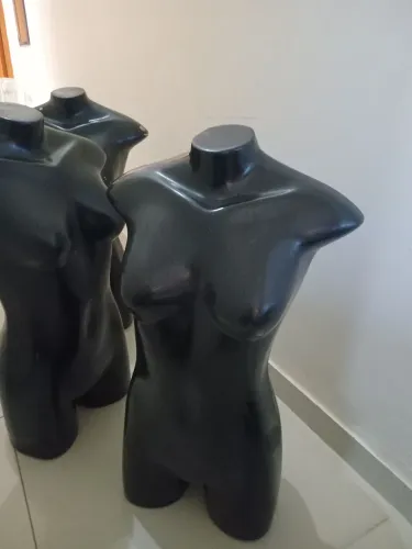 Manequim Meio Corpo Preto 3 Unidades