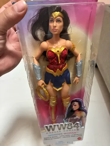 Boneca Mulher Maravilha Wonder Woman 1984 - Mattel Novo