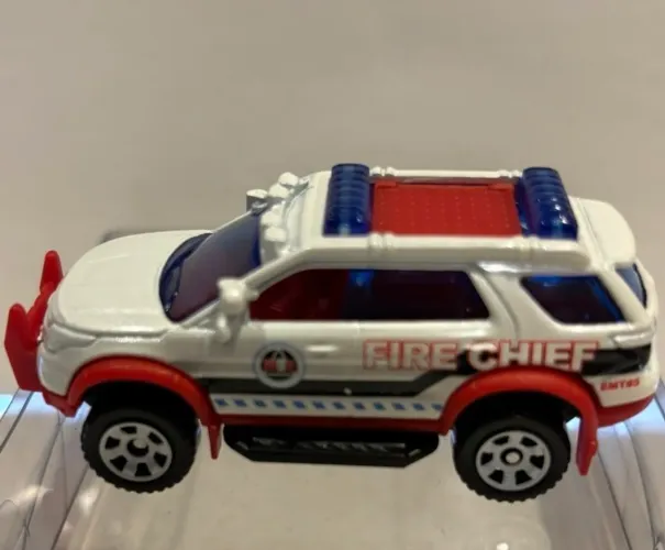 FORD EXPLORER - matchbox 