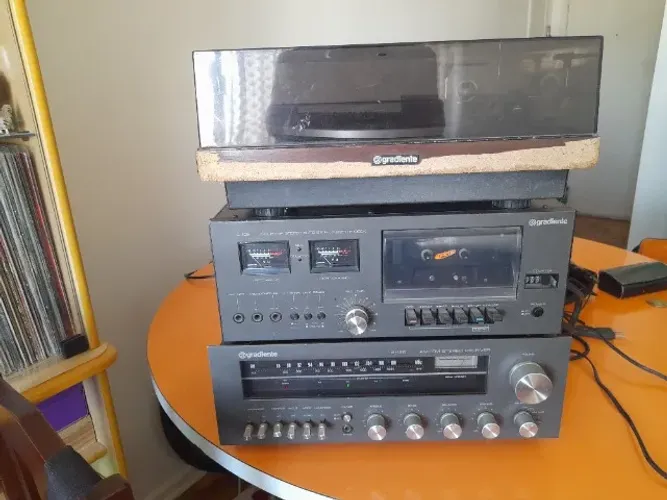 Conjunto Gradiente S-125, Tape Deck, Receiver e Toca Discos, só o Receiver funciona, ler a
