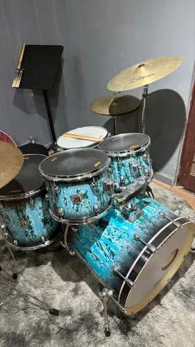 Bateria acústica ZOWAG Z4 Birtch completa menos pratos