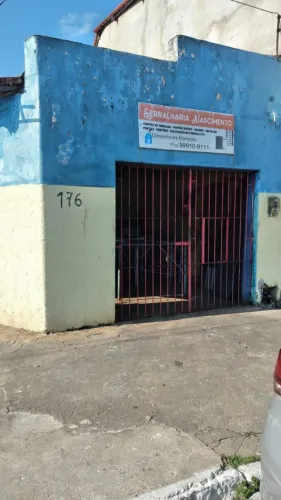 Casa com ponto comercial