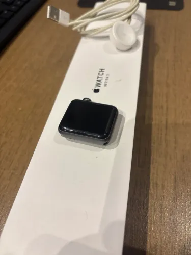 Apple Watch Séries 3 - 38mm