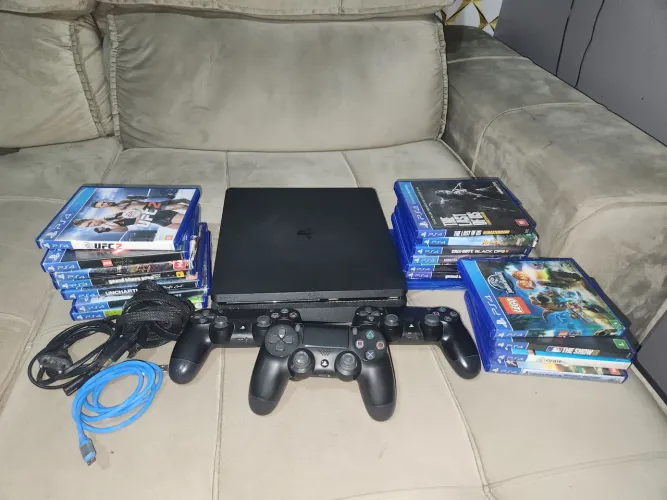 PlayStation 4  slim - 1TB