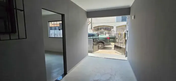 Oportunidade no Camarão- São Gonçalo, sala, 2 quartos, garagem, toda reformada, pronta par