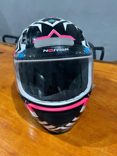 Capacete