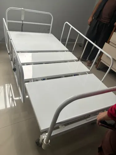 CAMA HOSPITALAR ELÉTRICA SEMI-NOVA - EXCELENTE ESTADO