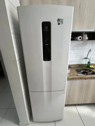 ? Geladeira Electrolux Frost Free 400L ?