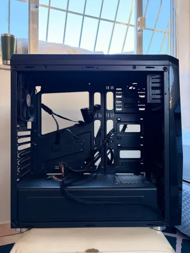 Gabinete + Fonte Corsair 550W