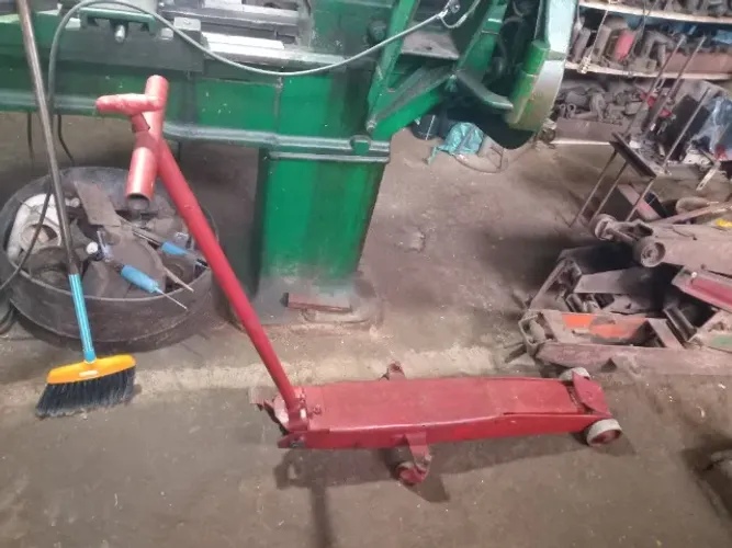 Macaco jacare 2 ton.