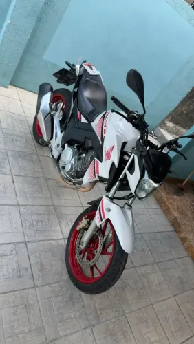 Moto cb Twister 250 único dono( moto toda original)