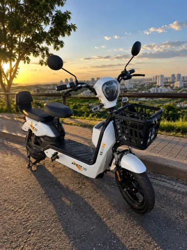 Scooter elétrica 