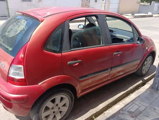 Citroen C3 GLX 1.4/ GLX Sonora 1.4 Flex 8V 5P 2012