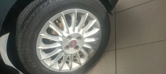 troco aro 16 Fiat Linea absolute