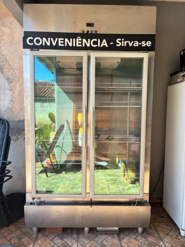 Geladeira expositora 