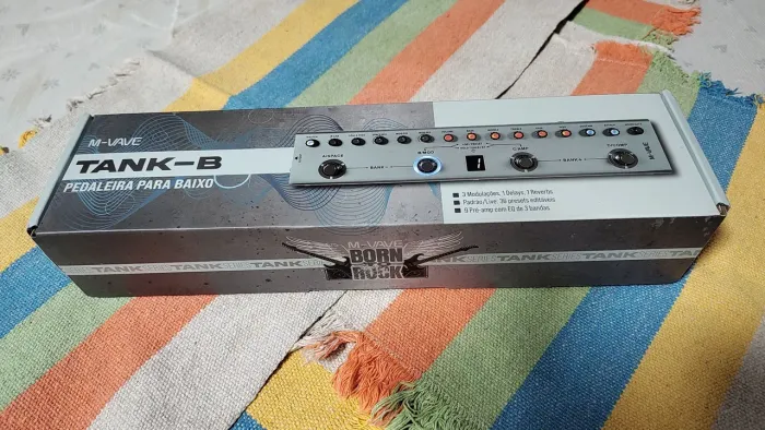 Pedal multi-efeito M Wave Tank-B, novo, na caixa, lacrado