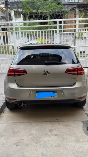 Volkswagen Golf Highline 1.4 TSI Total Flex Aut. 2017