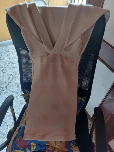 Vestido Decotado Bege