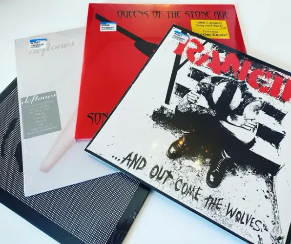Vinis Deftones / Rancid / Jorge Ben