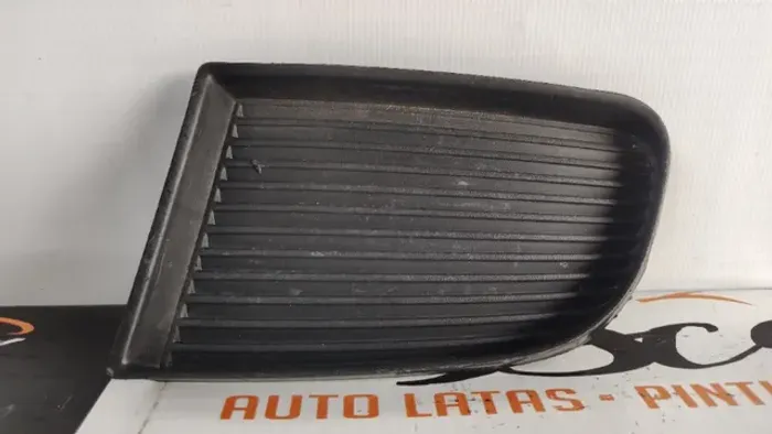 Moldura Farol Milha Lado Esquerdo Fiat Idea 2005/2006/2007/2008/2009/2010