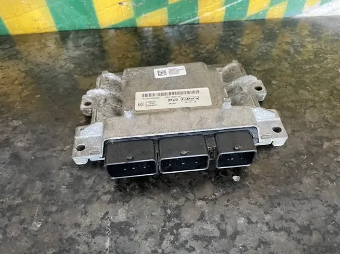Módulo injeção eletrônica Ford ka j7b5-12a650-ava