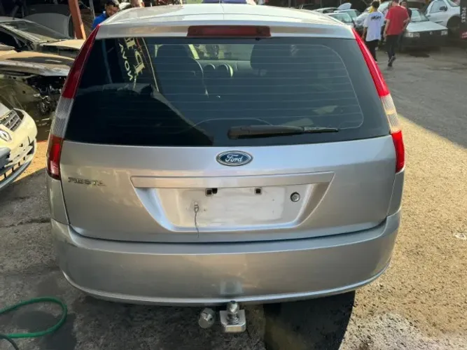Ford Fiesta para desmonte! SR Peças usadas!