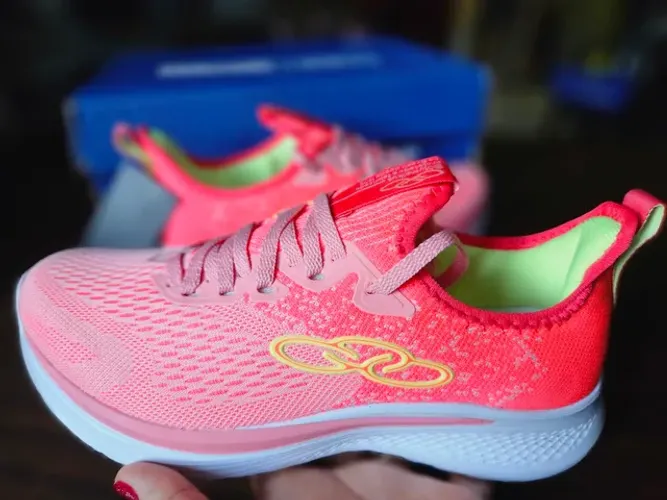 PROMOÇÃO TÊNIS ESPORTIVO OLYMPIKUS BRAVO FEMININO ORIGINAL NÚMERAÇAO 35- R$169.00 AVISTA.
