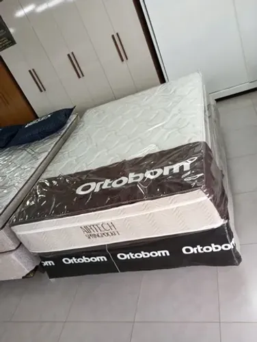 Cama box casal padrão ( 138x188) novas