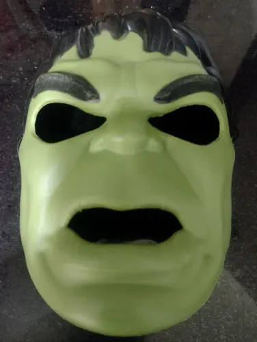 MÁSCARA HULK INFANTIL SEMI NOVA!!!