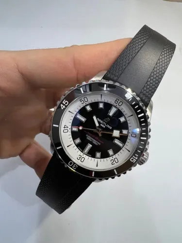 Relógio Breitling SuperOcean Automático