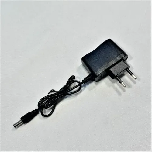(Aceito cartão) Fonte de Alimentação/Carregador Bivolt - Pino: Plug P4 500mA 