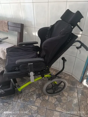 Cadeira de Rodas Especial para tetraplégico com apoio
