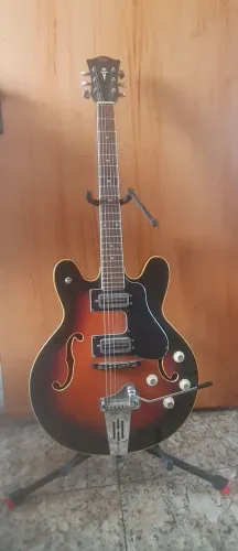 Guitarra semi-acústica Hofner