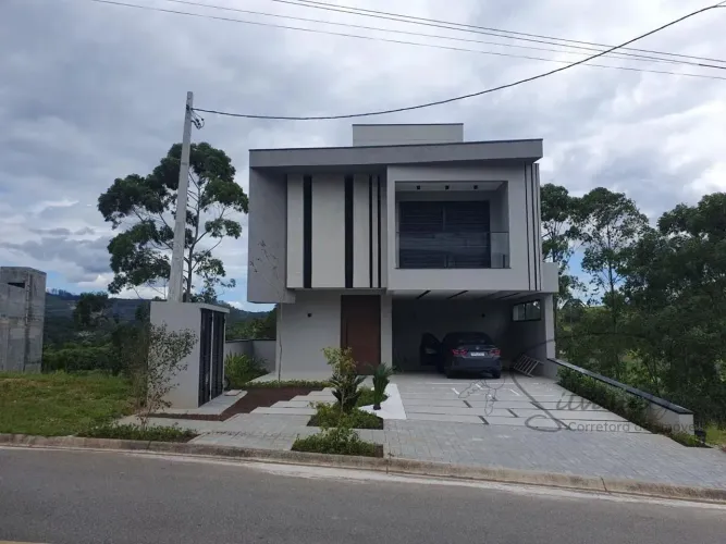 Casa Mobiliada com Piscina e Vista para a Reserva no Aruã Brisas  3 Suítes e 332,60m² Cid