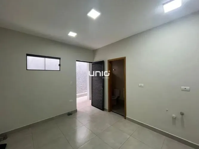 Sala comercial para alugar no bairro Centro, em Piracicaba/SP. REF: SA0289