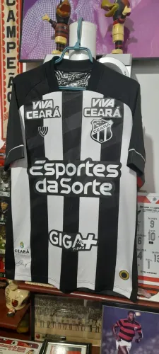 Camisa ceará número 14.