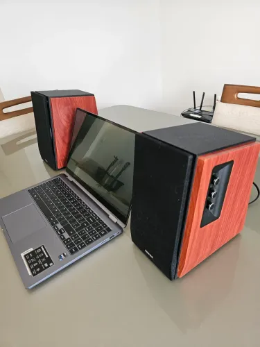 Monitor de áudio Edifier R1700BT