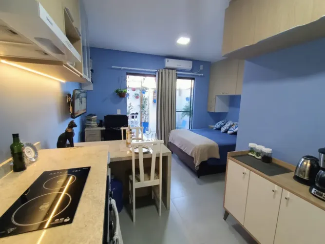 Studio Garden, com pátio privativo. Mobiliado!
