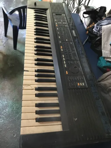 Roland E 30