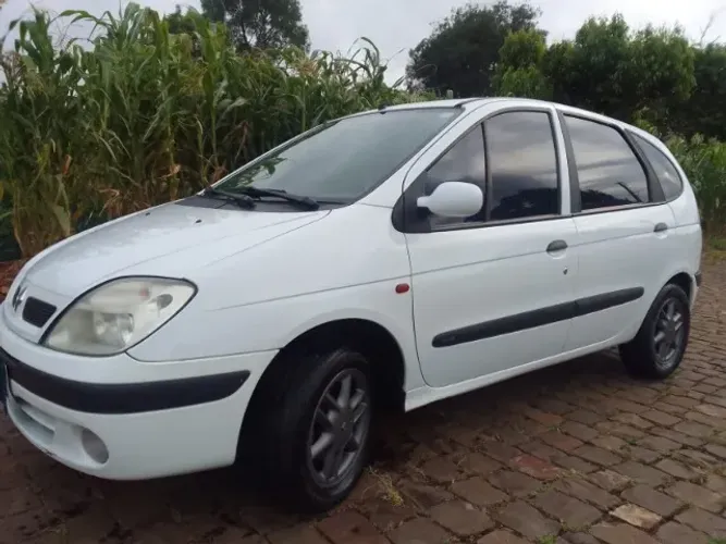 Renault Scenic Rxe/ Privilège 2.0 16V 5P Mec. 2001