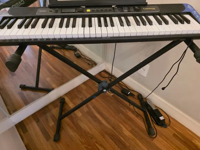 Kit Teclado Musical Casio Key Lighting LKS250 c LCD MiDi modo Aprendizado pouco uso