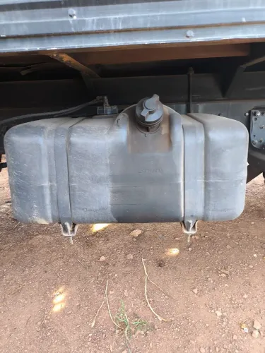 TANQUE DE COMBUSTÍVEL PARA CAMINHÃO MERCEDES