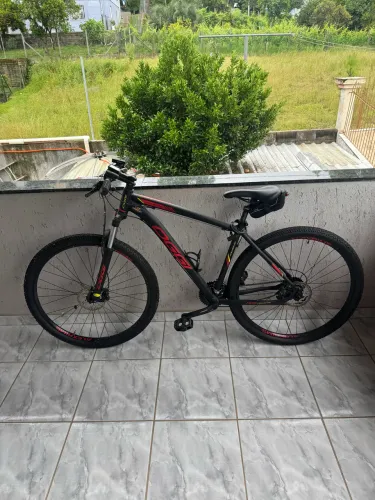 Bicicleta OGGI Hacker HDS Aro 29