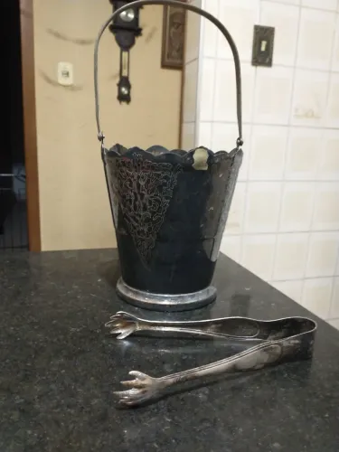 Conjunto de Balde de Gelo e Pinça em Prata