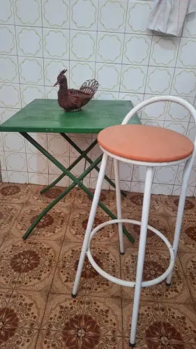 Mesa e banqueta