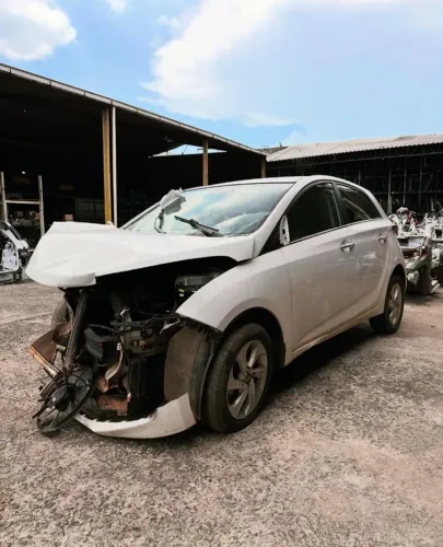 Sucata Hb20 1.6 16V 2014 Hatch Para retirada de peças 