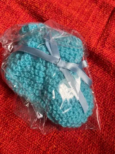 Sapatinhos de Bebê em Tricô Azul Claro