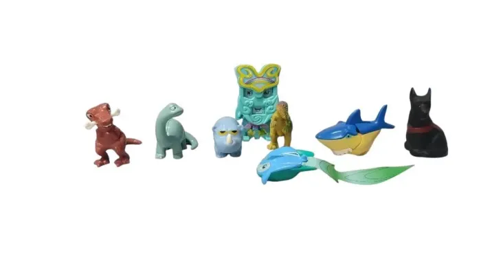 Kit com 20Brinquedos do Kinder ovo personagens colecionáveis
